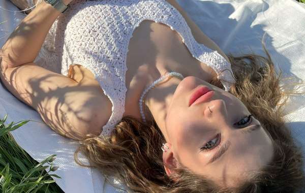 Romantic Moments With Desi Delhi Call Girls
