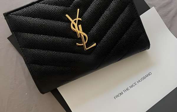 YSL 包與錢包推薦｜官網皮夾、卡夾與 Monogram 長夾全解析