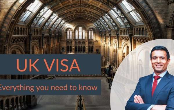 Don't Wait for a Crisis: 5 Key Moments to Contact UK Immigration Solicitors