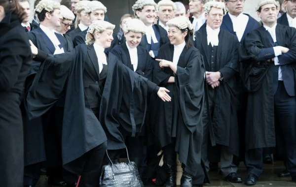 Beyond the Buzz: Why Finding the Best Solicitors in London for Immigration Demands More Than Just a Postcode